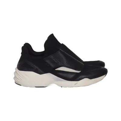 Baskets (Apextron Mesh W13) de ARKK Copenhagen