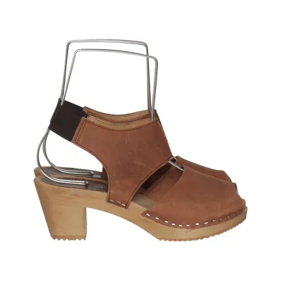 Clogs (Brown) from Moheda Leather