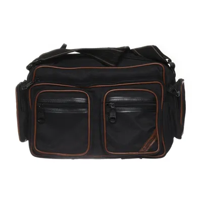 Axelremsväska (Svart, Brun) från Carena