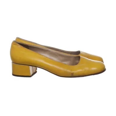Ballet flats (Yellow) from Bruno Magli Leather