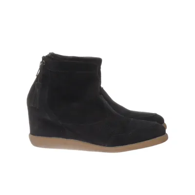 Wedges (Black) from Pavement Suede