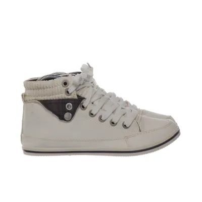 Canvas shoes (White) from Libra Pop