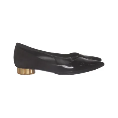 Pumps (Black) from Salvatore Ferragamo