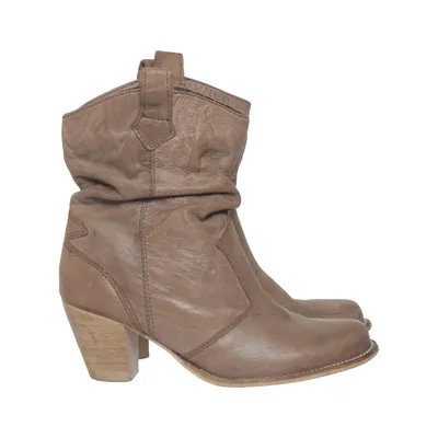 Heeled boots (SHOES-EU-38) from Barratts