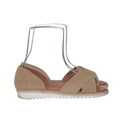 Sandals (Beige) from Effortless