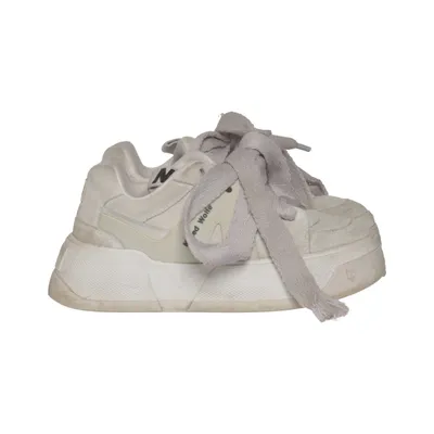 Sneakers (Cali) från Naked Wolfe Skinn