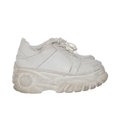 Sneakers (Vit) från Urban Outfitters