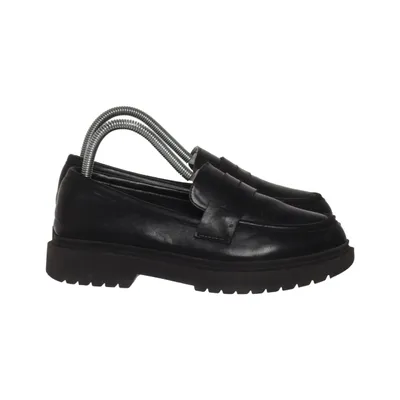 Loafers (Black) from Xit