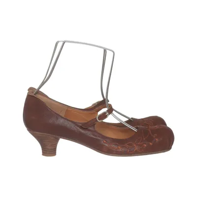 Escarpins (Marron) de Chie Mihara Cuir