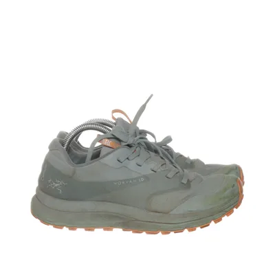 Sneakers (Grå, Orange) fra Arcteryx