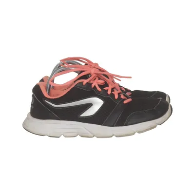 Baskets (Noir, Rose, Blanc) de Kalenji