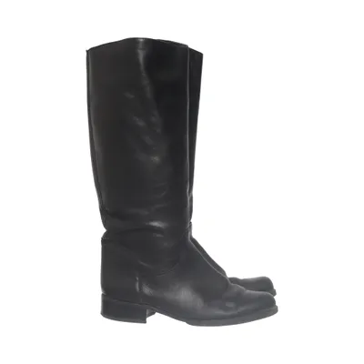 Boots (Black) from Veronella