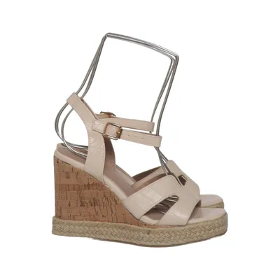 Sleehakken (Beige) van New Look