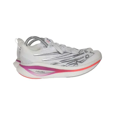 Löparskor (FuelCell SuperComp Elite V3) från New Balance