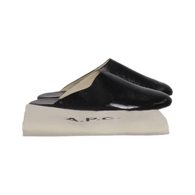 Slip-ins (Zwart) van A.P.C. Leer