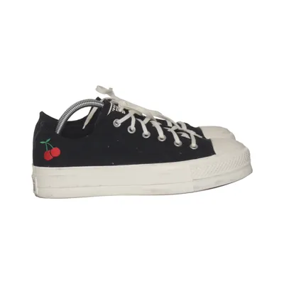 Chaussures en toile (Noir, Blanc) de Converse