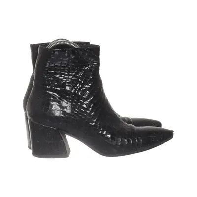 Heeled boots (4817-108-20) from Vagabond