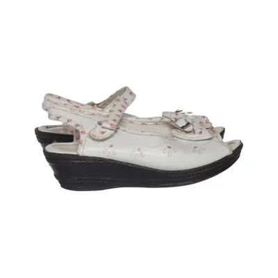 Chaussure compensées (Blanc, Rose, Noir) de Delta