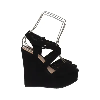 Wedges (Black) from Queen Vivi