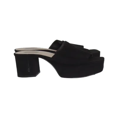 Muiltjes (Zwart) van NLY Shoes