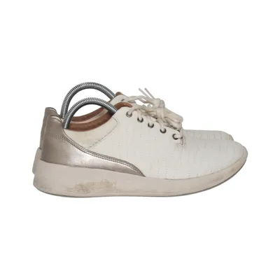 Trainers (Unstructured) from Unstructured by Clarks Leather