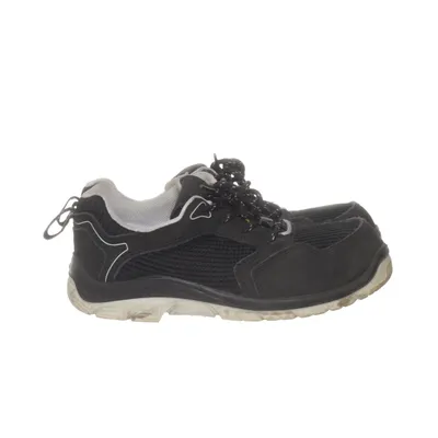 Work footwear (Black) from Toe Guard