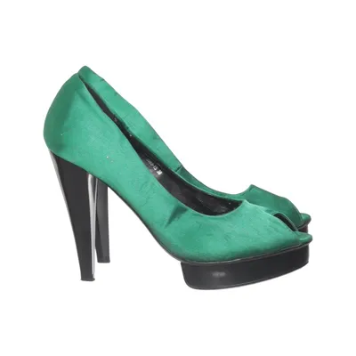 Pumps (Green) from Belle Leather