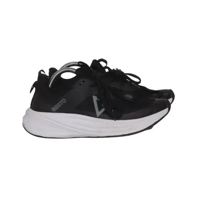 Trainers (Scorpio) from Gesto