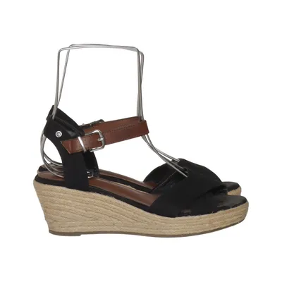 Chaussure compensées (Noir, Beige) de Linear of Sweden
