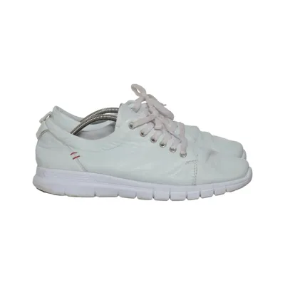 Baskets (Blanc) de Charlotte of Sweden