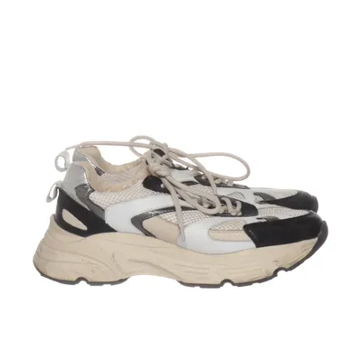 Sneakers (Beige, Svart, Vit) från K.Cobler