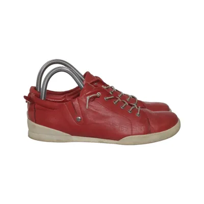 Baskets (Rouge) de Charlotte of Sweden Cuir