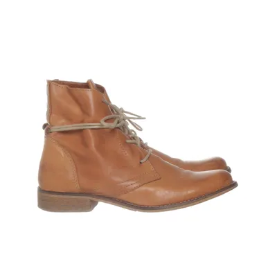 Laced boots (Brown) from Kim Kay