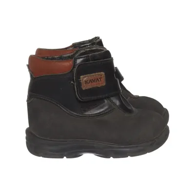 Ankle boots (Black, Brown) from Kavat Leather