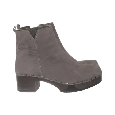 Heeled boots (Gray) from SOFTCLOX