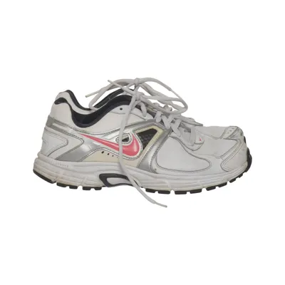 Baskets (Dart 9) de Nike