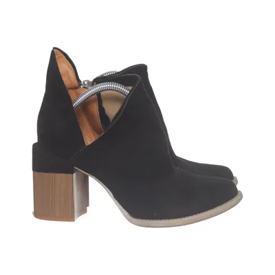 Heeled boots (Black) from Bella Paris