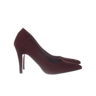 Pumps (Red) from 2-Bizzy