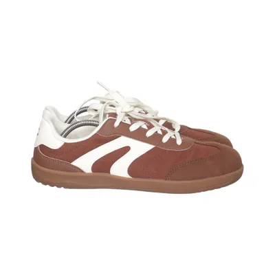 Sneakers (Brown, White) from Hobibear