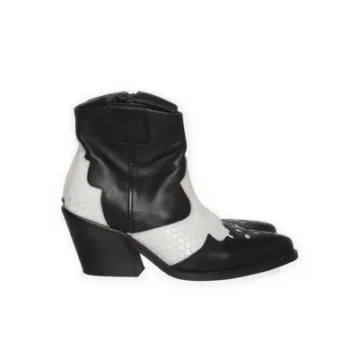 Cowboy boots (Black, White) from Bianco