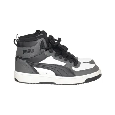 Basketball shoes (Rebound Joy) from Puma
