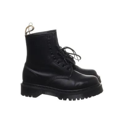 Laced boots (Black) from Dr. Martens