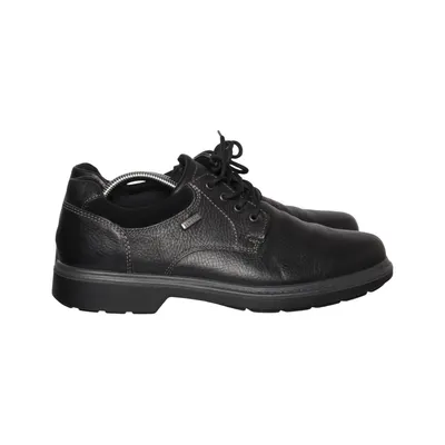Walking shoes (Black) from Bama