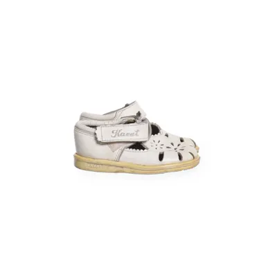 Sandals (White) from Kavat