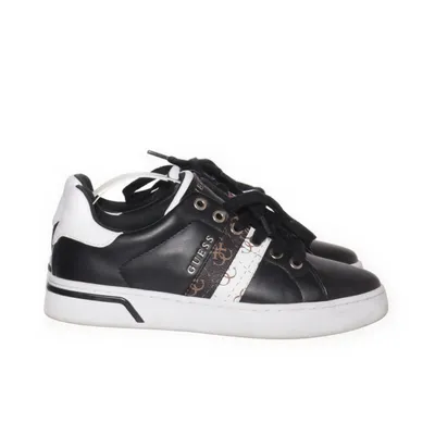 Sneakers (FL5REEELE12) från Guess
