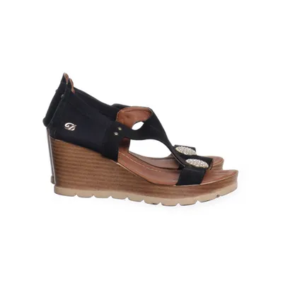 Wedges (Black, Brown) from De Scario