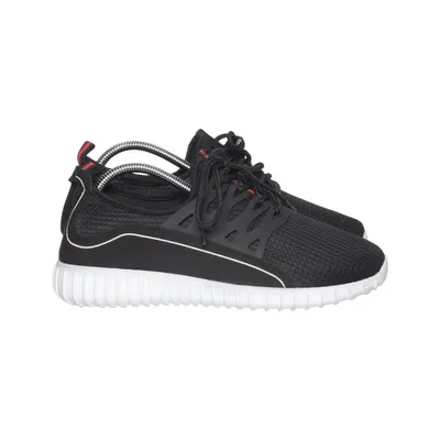 Sneakers (Black, White) from Scott