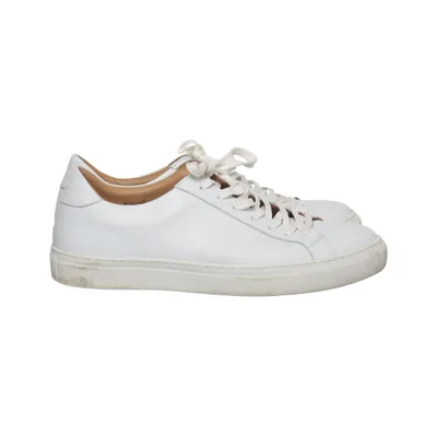 Sneakers (White) from Skolyx