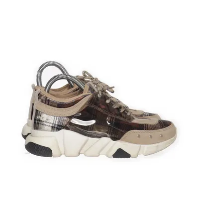 Baskets (Beige, Marron, Gris) de Blue Blue