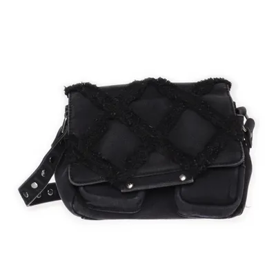 Axelremsväska (Svart) från Núnoo